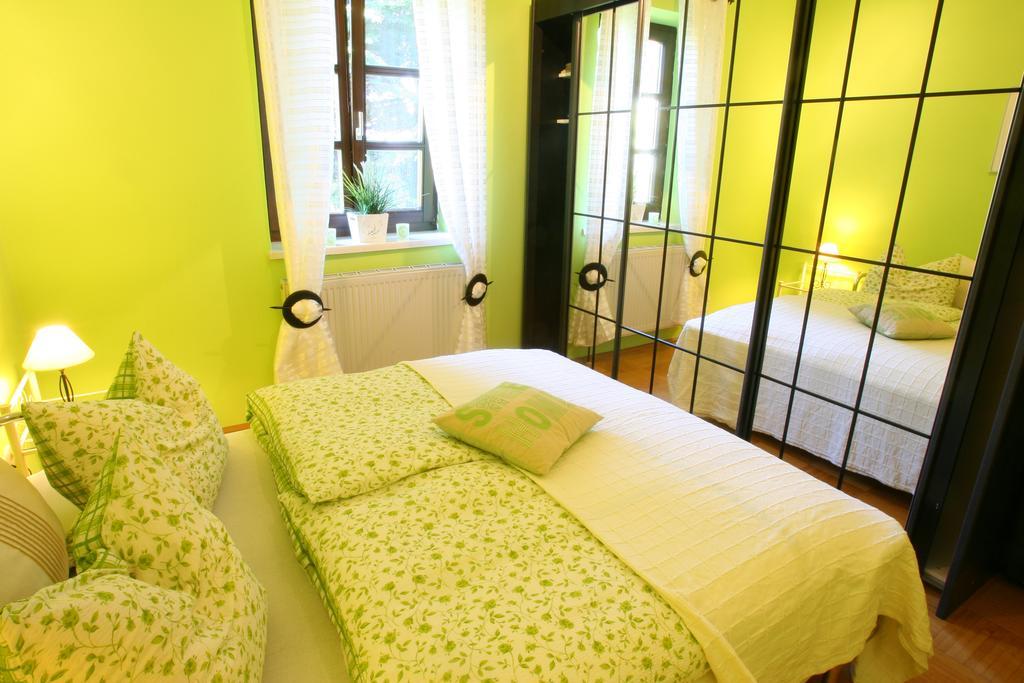 Villa Ferienhaus Kranz Gerersdorf bei Güssing Zimmer foto